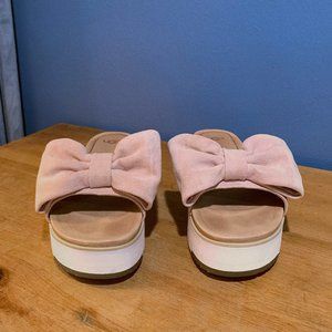 UGG Light Pink Bow Platform Slide Sandals